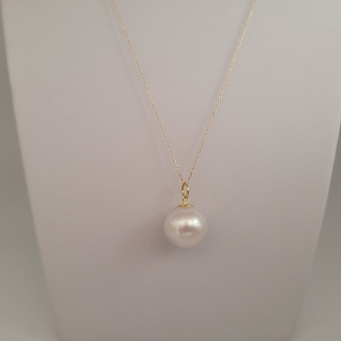 Australian Pearl Pendant of 11 mm High Luster and Orient