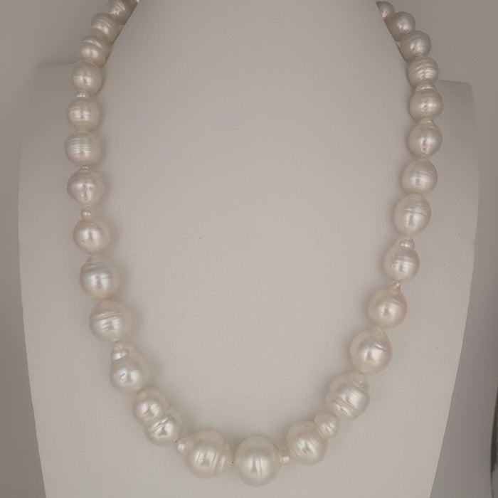 White South Sea Pearls 10-15 mm Baroque Shape 18K Gol Clasp