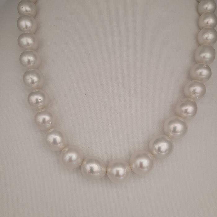 White South Sea Pearls 11-13 mm Very High Luster, 18K Gold Clasp