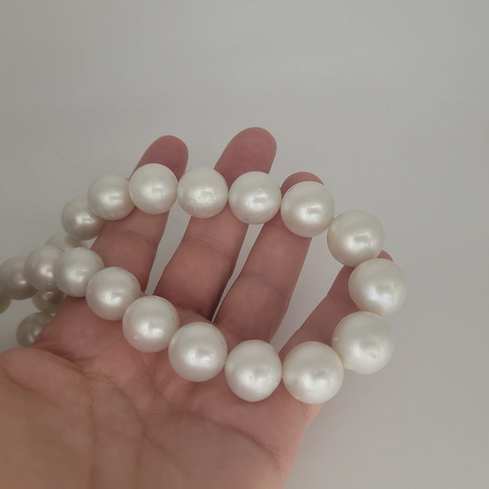 White South Sea Pearls 14-18 mm Round 18K Gold Clasp