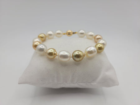 South Sea Pearls Bracelet White and Golden Color, 18 Karat Gold Clasp - Only at  The South Sea Pearl