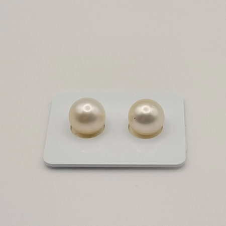 South Sea Pearls of White Color and High Luster 10 mm size -  The South Sea Pearl