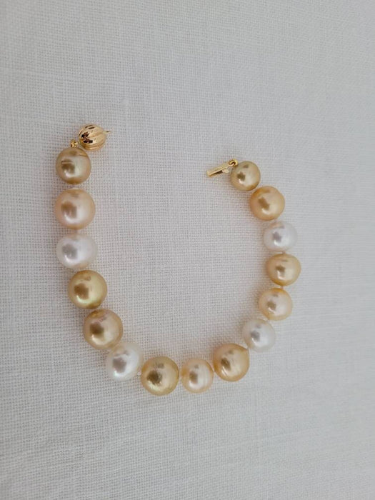 South Sea Pearl Bracelet Golden & White Color 10-12 mm, 18 Karats Gold Clasp - Only at  The South Sea Pearl