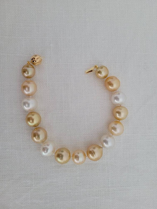 South Sea Pearl Bracelet Golden & White Color 10-12 mm, 18 Karats Gold Clasp - Only at  The South Sea Pearl