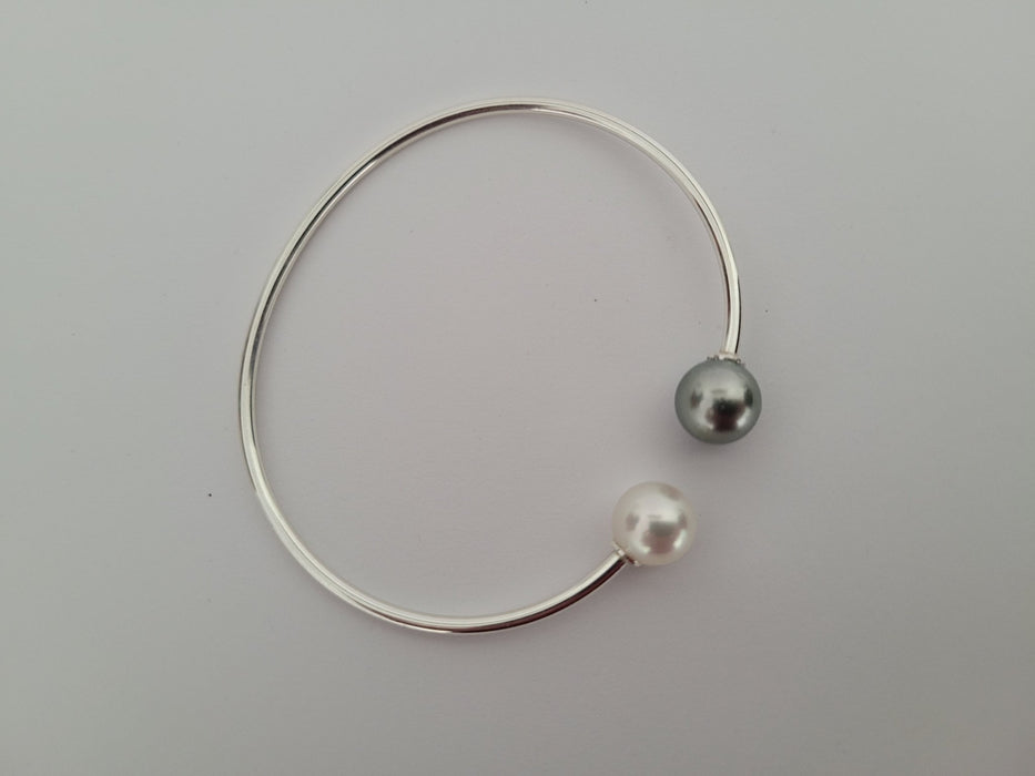 Bangle of Tahiti Pearl & White South Sea Pearl 9-10 mm - Only at  The South Sea Pearl